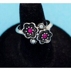Vintage Cute Silver Flowers Ring Size 6 by Avon - N27